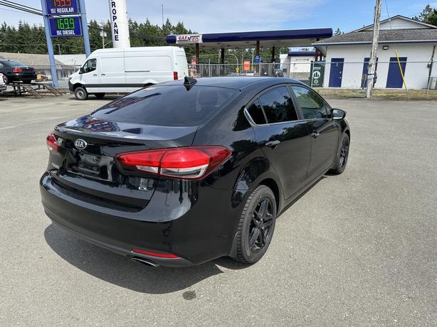 2017 Kia Forte EX image 5