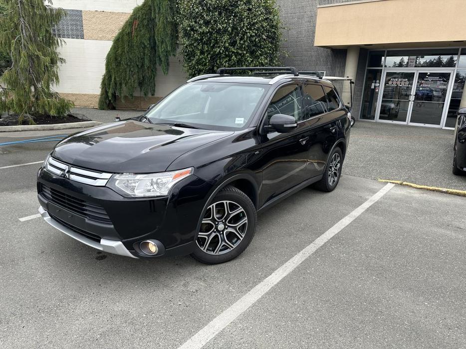 2015 Mitsubishi Outlander GT display photo
