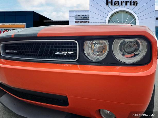 2010 Dodge Challenger 2dr Cpe SRT8 | No Reported Accidents! image 8