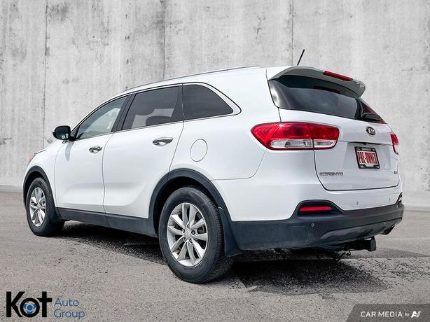 2016 Kia Sorento 2.0L Turbo LX+ | Movement that Inspires | Bluetooth | Locally O image 3
