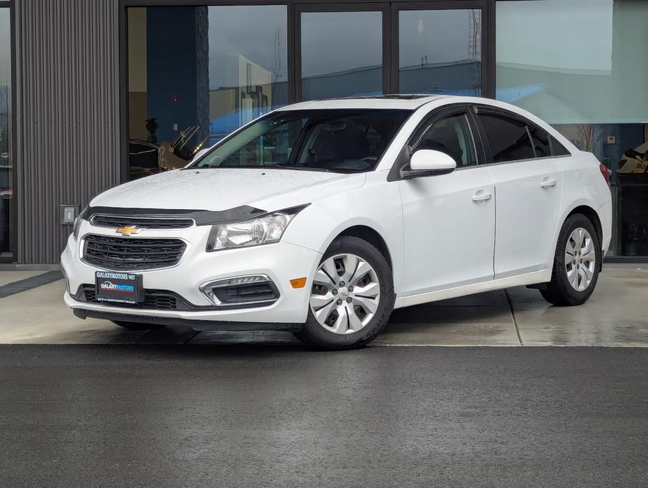 2016 Chevrolet Cruze LT - Sunroof, Remote Start, Bluetooth display photo