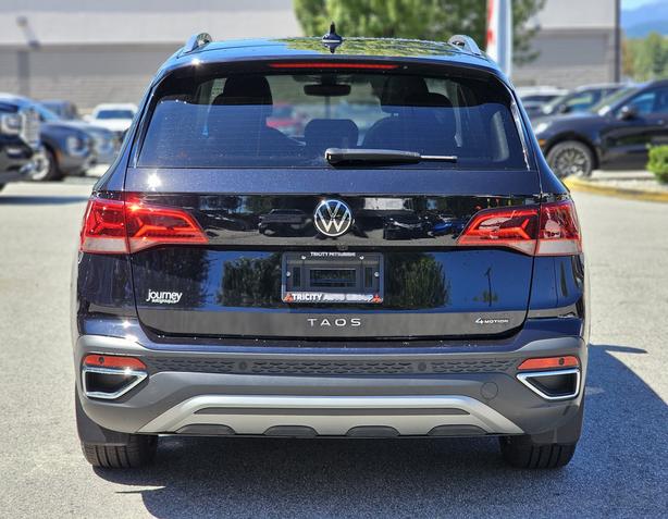 2023 Volkswagen Taos Highline - No Accidents, One Owner, Leather image 6