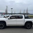2023 Nissan Frontier Pro-4x thumbnail image 4