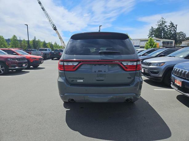 2022 Dodge Durango R/T AWD Sport Utility | No Reported Accidents! image 5