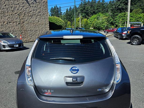 2016 Nissan  LEAF S image 6