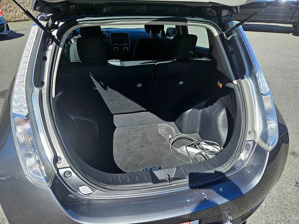 2016 Nissan  LEAF S image 7