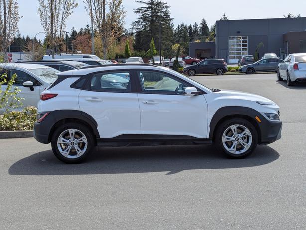 2023 Hyundai Kona Preferred - AWD, No Accidents, Heated Seats image 5