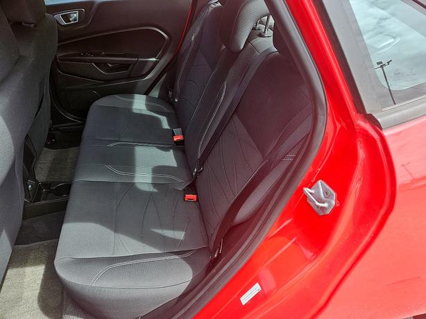 2014 Ford  Fiesta SE image 6
