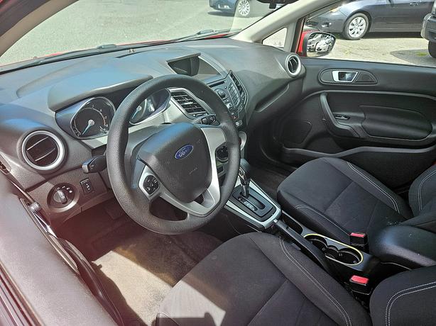 2014 Ford  Fiesta SE image 7