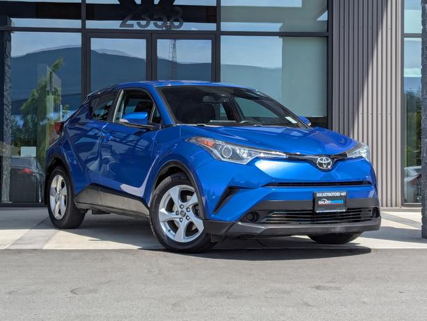 2018 Toyota C-HR XLE - No Accidents, Heated Seats image 4