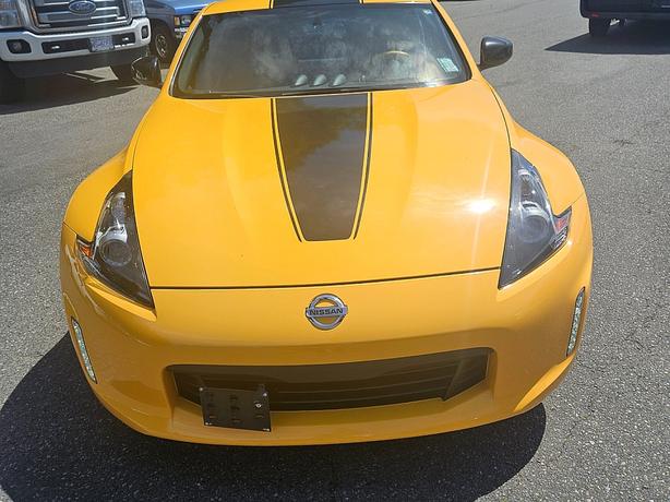 2019 Nissan  370Z Coupe Heritage Edition image 3