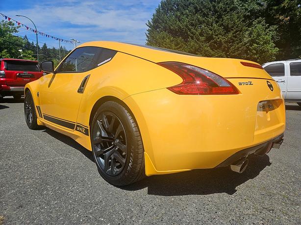 2019 Nissan  370Z Coupe Heritage Edition image 8