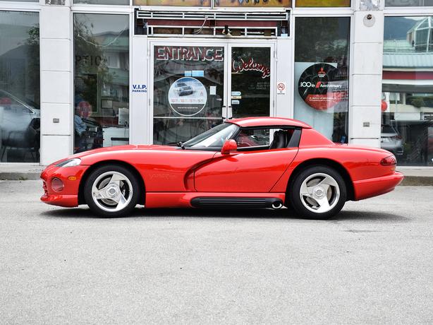 1994 Dodge Viper Sports Car - Manual Transmission image 3