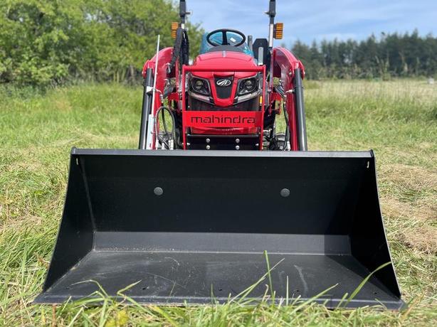 2024 Mahindra 1100 series 1120 HST image 3
