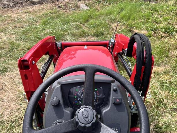 2024 Mahindra 1100 series 1120 HST image 8