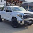 2018 Toyota Tundra 4WD - Heated Seats, Nav, Back-up Camera thumbnail image 4