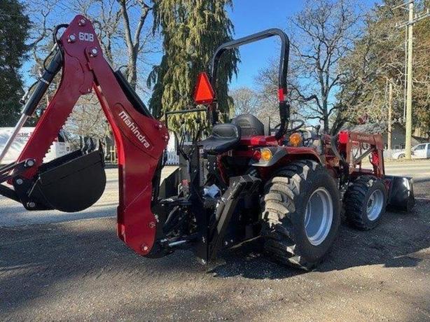 2024 Mahindra 2600 Series 2638 HST image 3