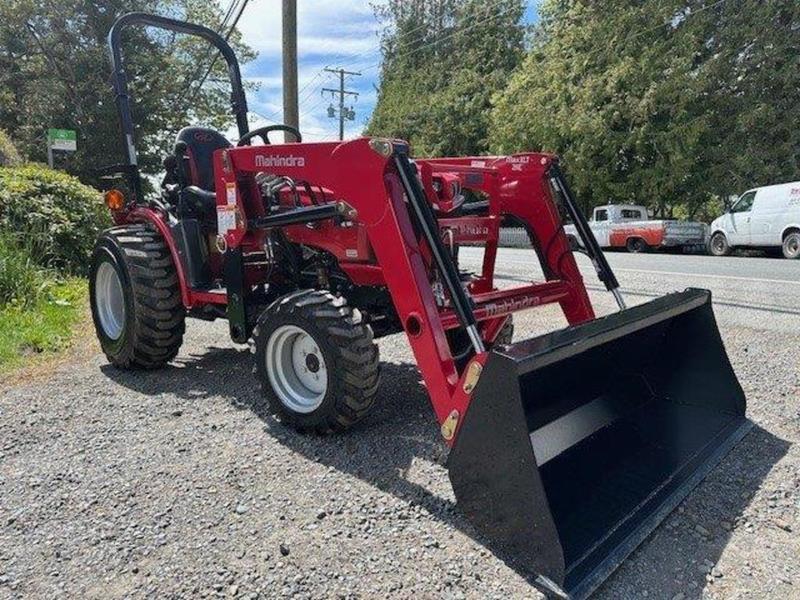 2022 Mahindra Max Series MAX 26XLT Shuttle display photo