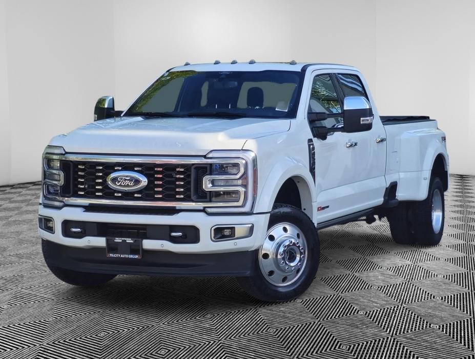 2024 Ford F-450 SUPER DUTY Platinum - Panoramic Sunroof, No Accidents display photo