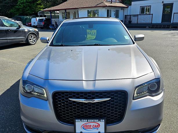 2018 Chrysler  300 S image 4