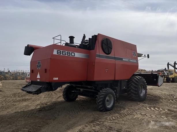 1997 Massey Ferguson 8680 Combine Harvester Diesel image 5