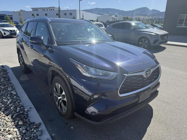 2021 Toyota Highlander XLE image 1
