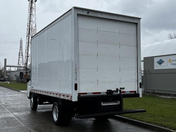 2021 Mitsubishi Fuso FE180 16 Foot Cube Van with Ramp image 8