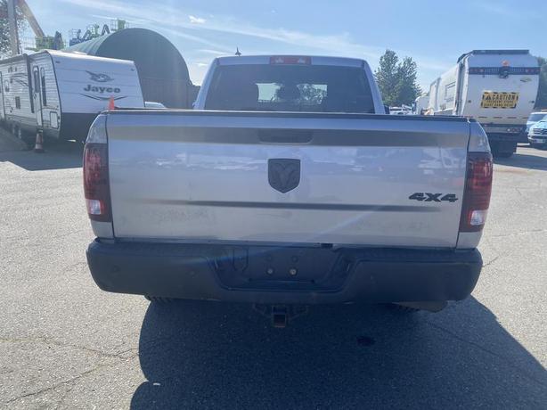 2021 RAM 1500 SLT Warlock Quad Cab 4WD image 4
