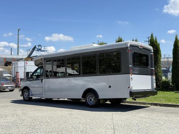 2019 Chevrolet Express 4500 22-Passenger Wheelchair Accessible Bus image 7
