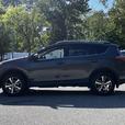 2018 Toyota RAV4 LE AWD thumbnail image 3