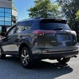 2018 Toyota RAV4 LE AWD thumbnail image 5