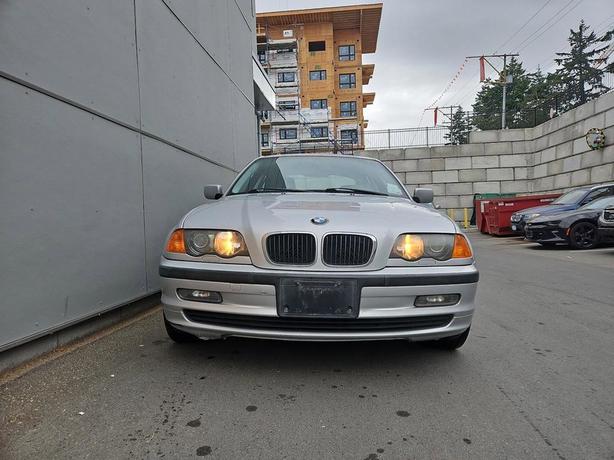 2001 BMW 3 Series 325i | Cruise Control! image 2