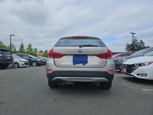 2013 BMW X1 28i AWD | Heated Seats! image 5