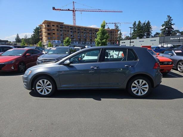 2015 Volkswagen Golf | No Reported Accidents | Bluetooth Connect! image 3