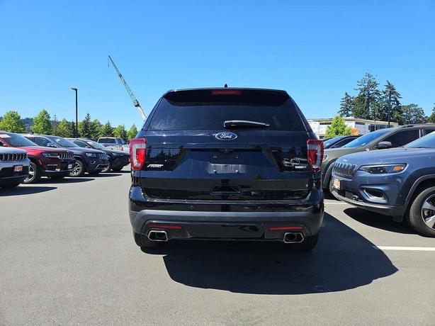 2016 Ford Explorer Sport 4WD | No Reported Accidents! image 5