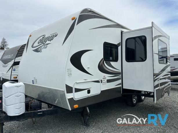 Used 2014 Keystone RV Cougar Half-Ton Series 19RBEWE image 4
