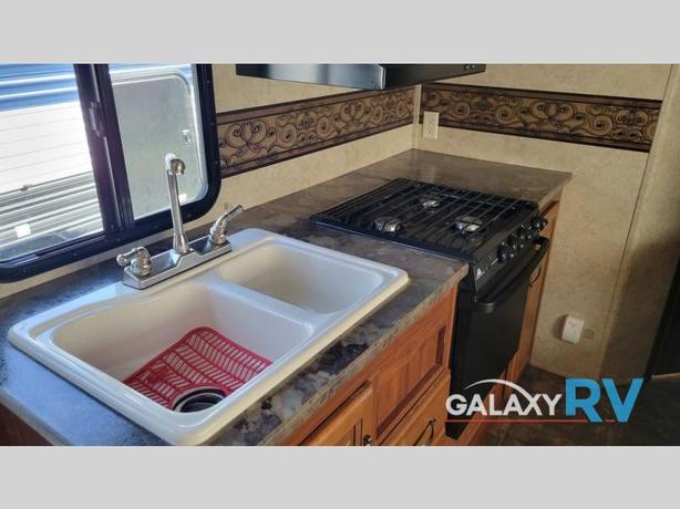 Used 2014 Keystone RV Cougar Half-Ton Series 19RBEWE image 6