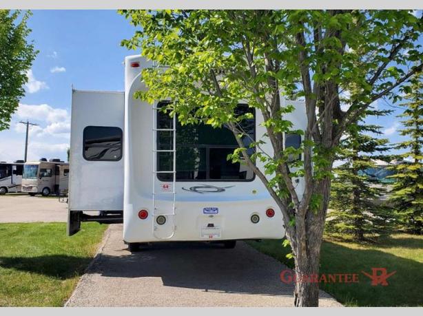 Used 2013 Prime Time RV Sanibel 3500 image 2