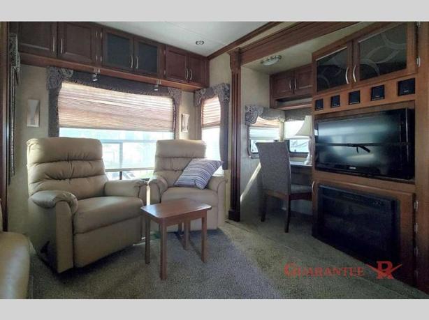 Used 2013 Prime Time RV Sanibel 3500 image 7