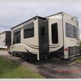 Used 2016 Keystone RV Montana High Country 305RL thumbnail image 4