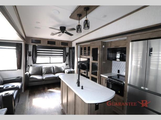 Used 2021 Forest River RV Sabre 36BHQ image 8