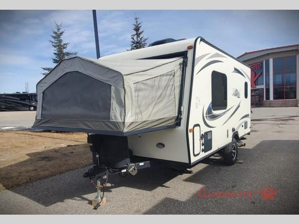 Used 2017 Forest River Flagstaff Shamrock Hybrid 17 image 3