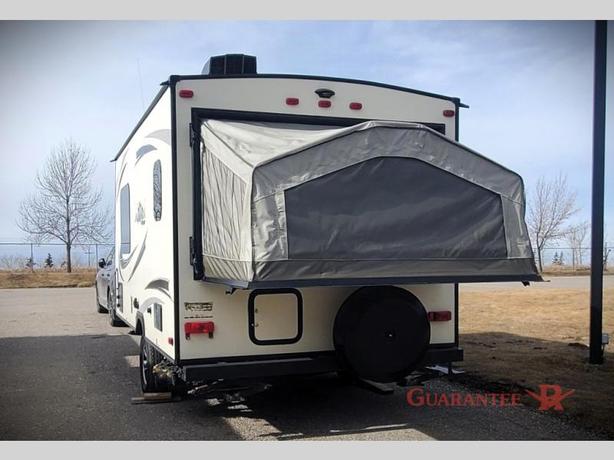 Used 2017 Forest River Flagstaff Shamrock Hybrid 17 image 4