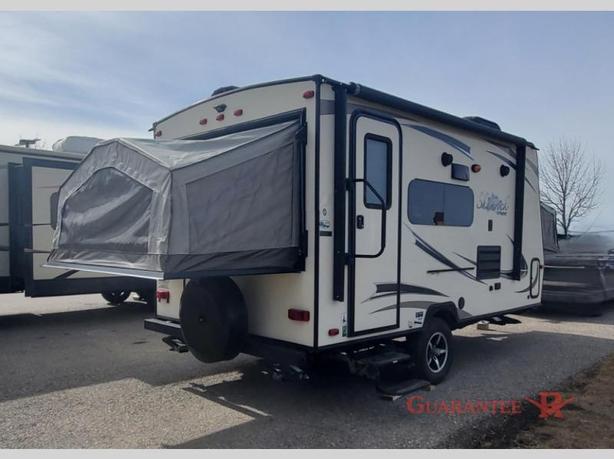 Used 2017 Forest River Flagstaff Shamrock Hybrid 17 image 5
