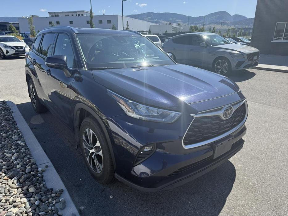 2021 Toyota Highlander XLE display photo