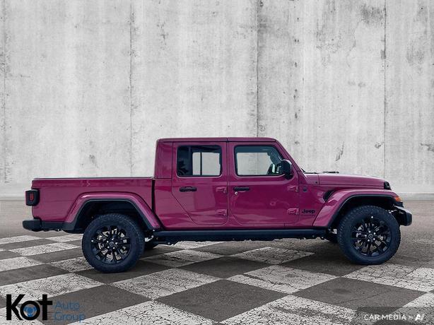 2024 Jeep Gladiator NightHawk demo image 4
