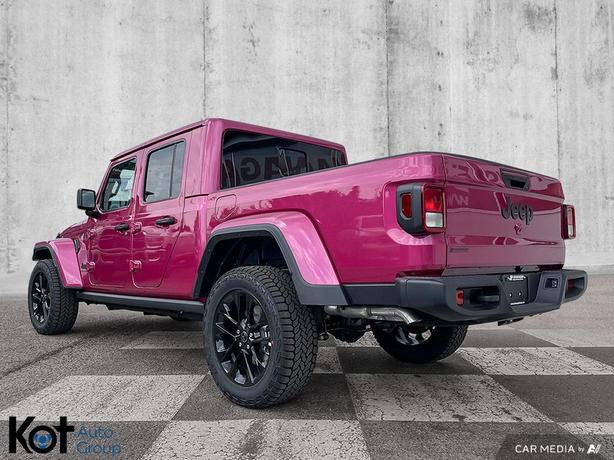 2024 Jeep Gladiator NightHawk demo image 7