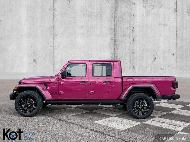2024 Jeep Gladiator NightHawk demo image 8