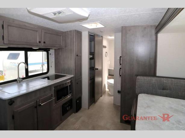 Used 2021 Coachmen RV Apex Nano 194BHS image 7
