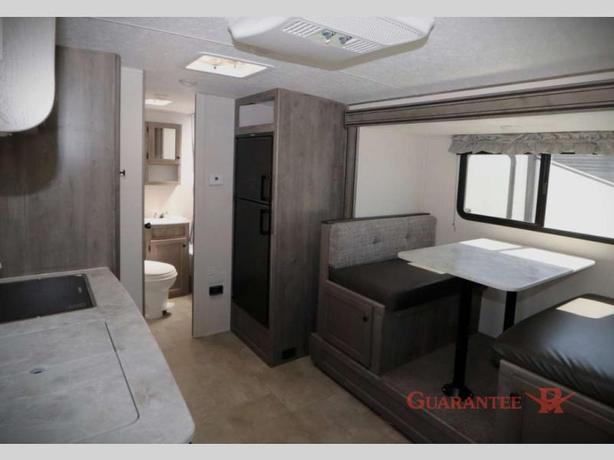 Used 2021 Coachmen RV Apex Nano 194BHS image 8